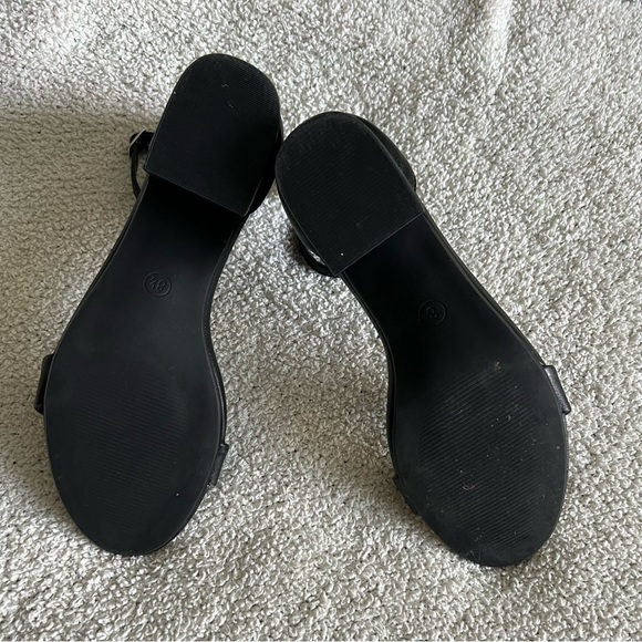 Black heels, wore once, great condition! - Picture 4 of 4